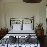 Aggelos Villa *
