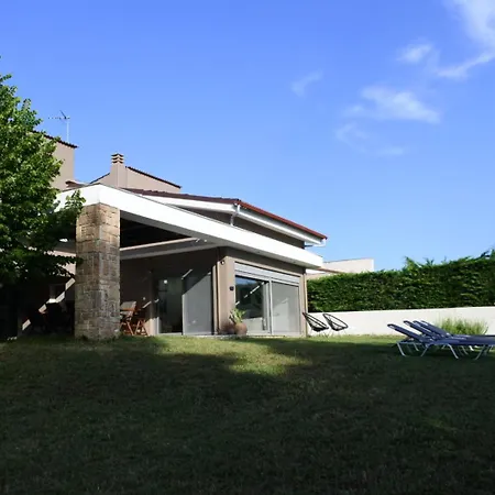 Aggelos Villa *