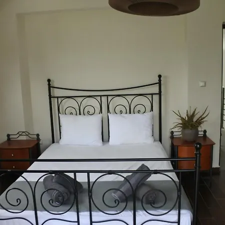 Aggelos Villa *