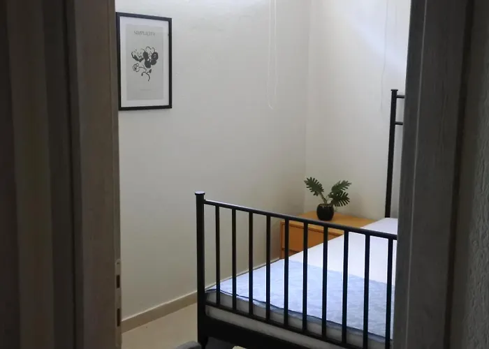 Aggelos Villa *